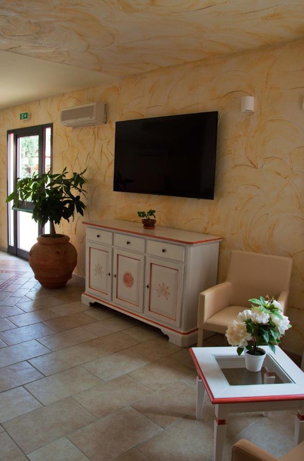 Hotel Trinita Dei Corsari Торре-дей-Корсари Экстерьер фото